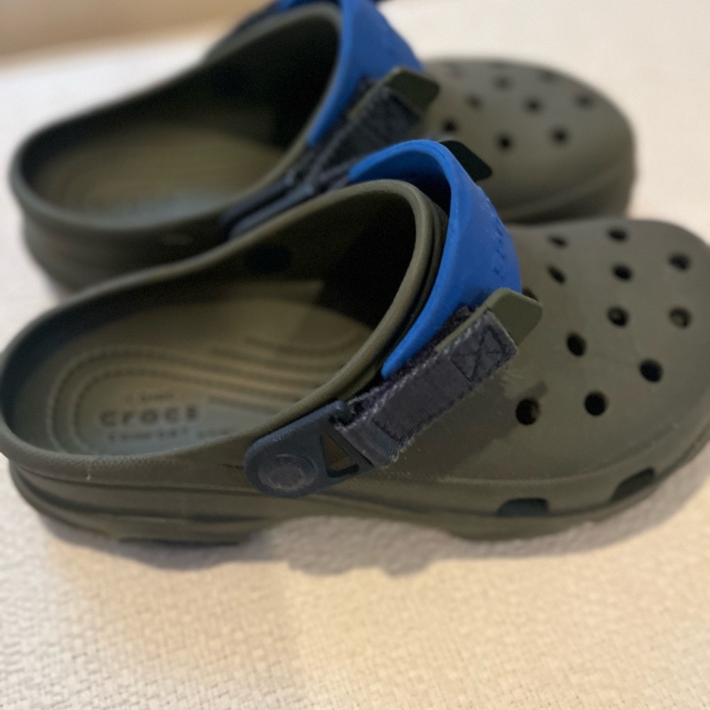 Crocs Unisex Offroad Sport Clogs 🐊